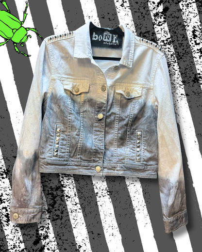 Never Trust The Living Beetlejuice Adult Jacket