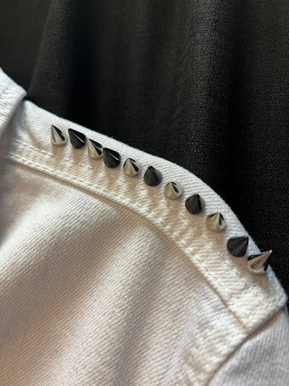 Never Trust The Living Beetlejuice Adult Jacket